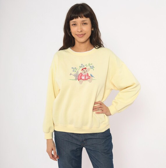 Teddy Bear Embroidered Sweatshirt 90s Butter Yellow Gingham Floral Garden Pullover Cottagecore Cozy Knit Trim Relaxed Fit Vintage Large L
