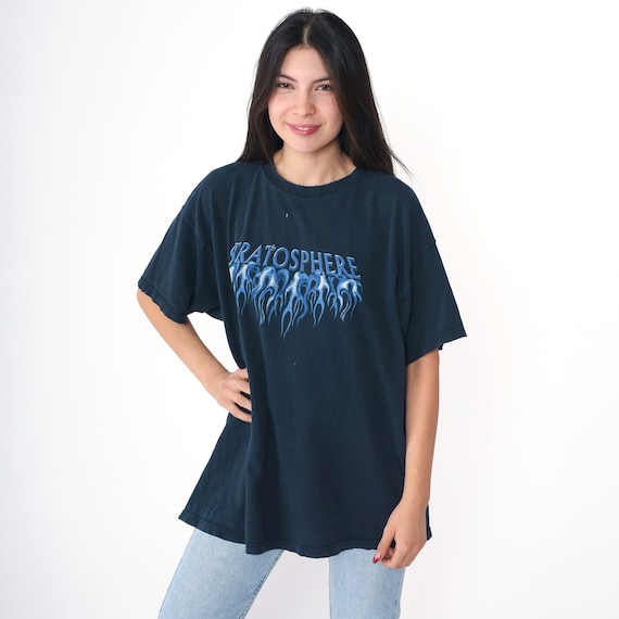 Y2K Stratosphere Shirt Flames Las Vegas Shirt Distressed Strat Hotel Casino TShirt 00s Tee Vintage Travel Souvenir Black Extra Large xl