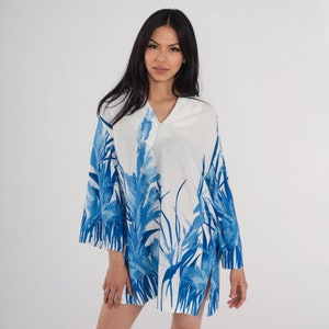 70s Tunic Top Side Slit Shirt White Blue Floral Bird of Paradise Print Tropical Long Wide Sleeve Summer Blouse Vintage 1970s Medium Large