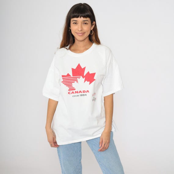 Vintage Canada Hockey T-Shirt 90s Maple Leaf Graphic White Gildan Circa 1994 Canadian Pride Tee 1990s Sports Fan Extra Large xl