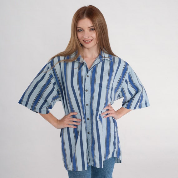 Striped Button up Shirt 90s Collared Oxford Shirt Blue Retro Short Sleeve Preppy Pocket Boyfriend Cotton Vintage 1990s Sostanza Mens Large L