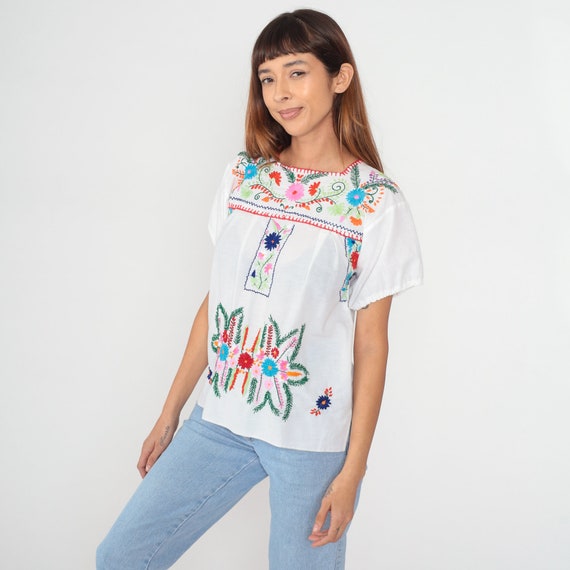 White Floral Blouse 90s Mexican Embroidered Top P… - image 4