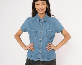 90s Denim Shirt Gap Short Sleeve Cotton Chambray Blouse Pointed Collar Two Pocket Fitted Waist Jean Top Blue Workwear Western Women Medium M