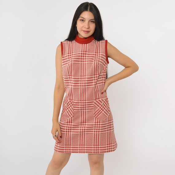 60s Mod Houndstooth Mini Dress Vintage Rust Red Turtleneck Shift Checkered Twiggy 1960s Sleeveless Minidress Preppy Pocket Small S