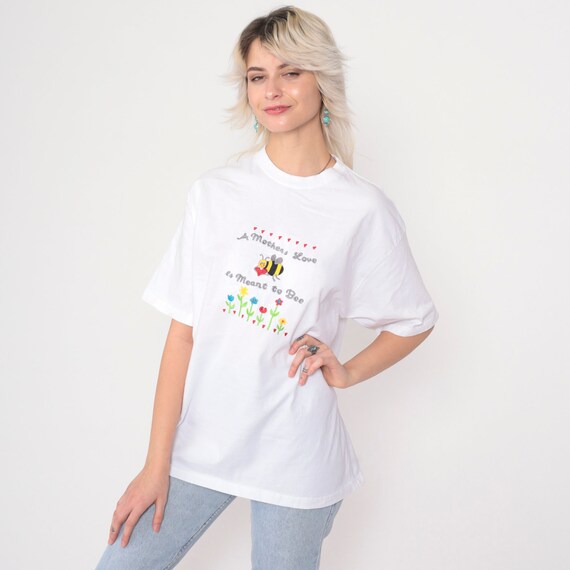 90s Mom Pun Shirt A Mother's Love Is Meant To Bee Embroidered Graphic Shirt Joke Retro Tshirt Floral Mother's Day Vintage 1990s Large View 2