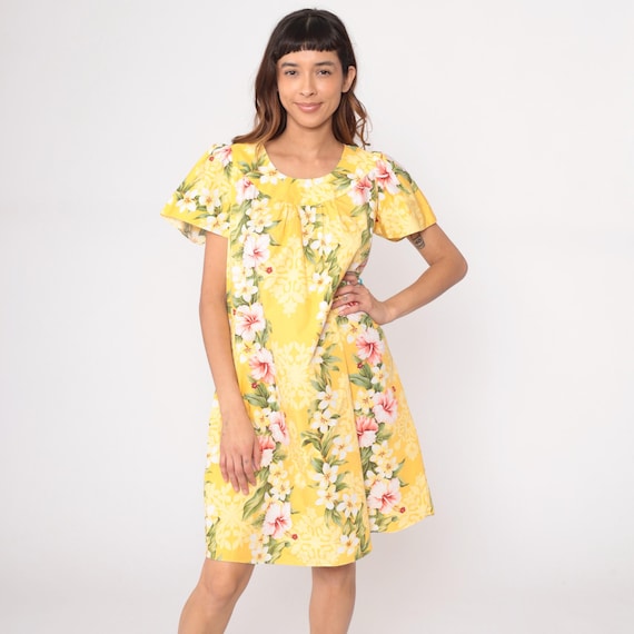 80s Hawaiian Dress Yellow Floral Tropical Print Cotton Vintage Hibiscus Pink White Green Garden Summer Vacation Beach Resort Muumuu Small S