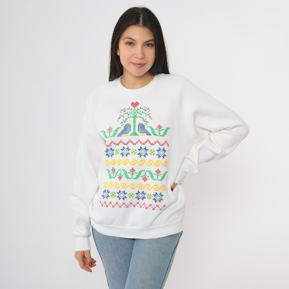 Birds Floral Sweatshirt Vintage 90s White Novelty Cross Stitch Graphic Heart Pattern Crewneck Pullover Grandma Made In USA Large L