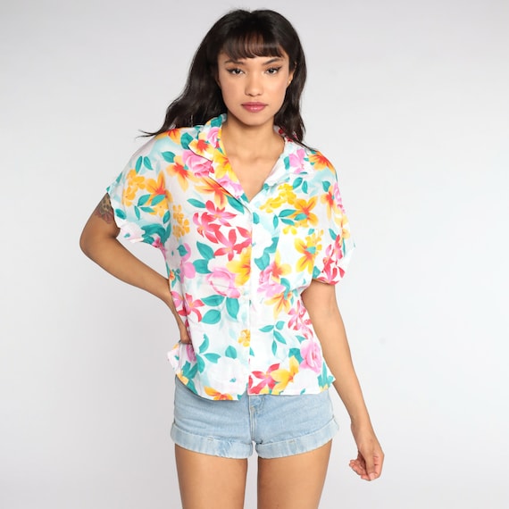 Tropical Floral Shirt DVF Blouse White Pink Hawaiian Blouse Button Up 80s Vintage Summer Vacation Short Sleeve Top 1980s Medium