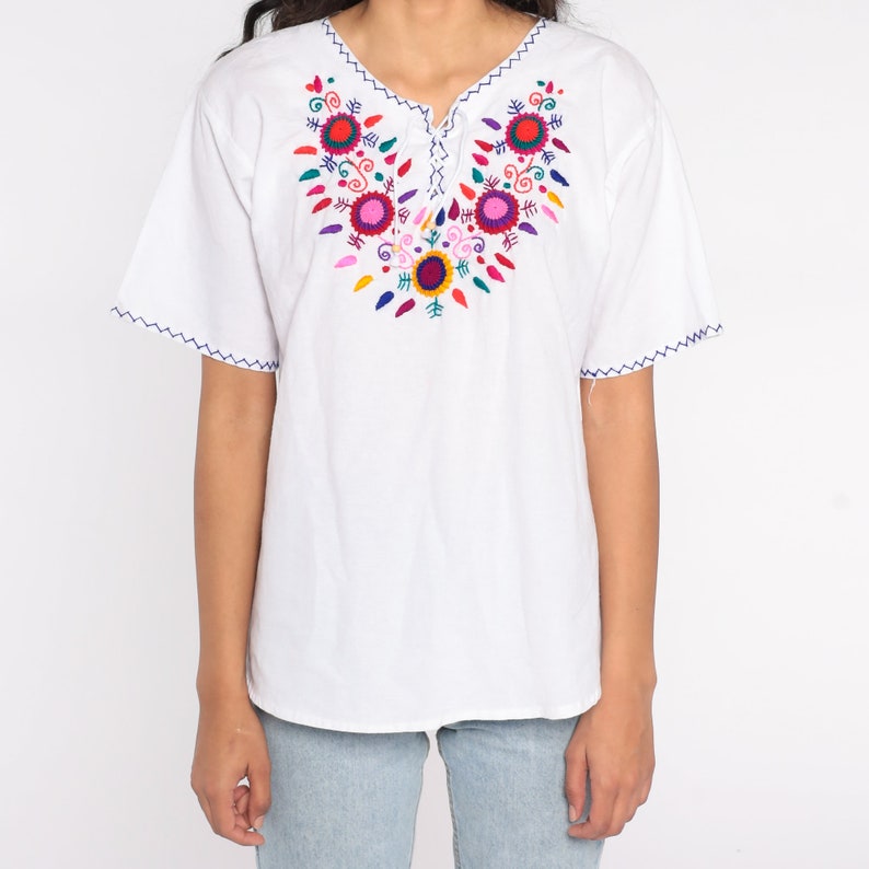 White Embroidered Blouse Floral Mexican Peasant Top Boho Hippie Bohemian Vintage Lace Up Tent Shirt Short Sleeves Festival Medium Large image 5