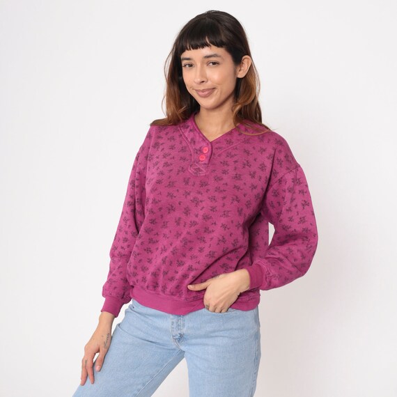Magenta Floral Sweatshirt 90s Henley Sweatshirt Flower Print Button Up Pullover V Neck Retro Black All Over Print Vintage 1990s Small S
