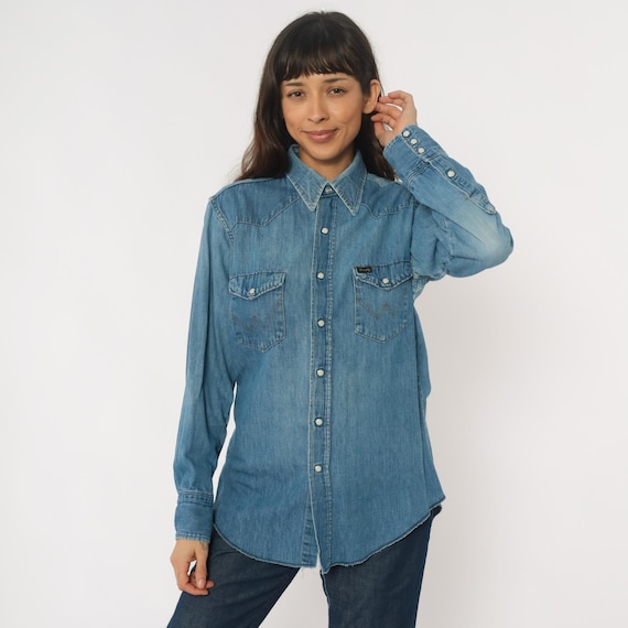 80s Wrangler Shirt Western Denim Blue Chambray Cotton Work Shirt Vintage Cowboy Rodeo Ranch Grunge Country Workwear Distressed Medium M