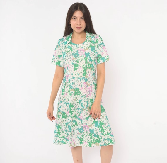 70s Psychedelic Floral Shift Dress Green Pink White Flower Power Collar Short Sleeve A Line Garden Print Summer Frock Vintage Medium M