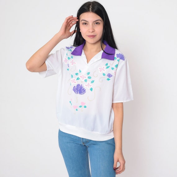 Glitter Floral Shirt 80s White Collared T-Shirt Polo Top Purple Collar V Neck Short Sleeve Banded Hem Top Flower Print Vintage 1980s Medium