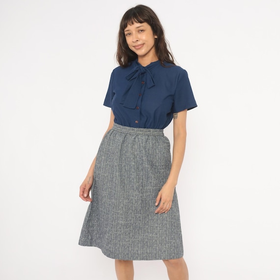 70s Bow Tie Blouse Navy Button Front Tweed Skirt Dress Short Sleeve Knee Length A Line Grey Blue Gathered Waist Vintage Small Medium S M