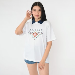 Koszulka Y2K Arizona z haftem Southwest Graphic Tee Retro Tourist Tee Koszulka Southwestern 00s Biała z kołnierzykiem Duża L