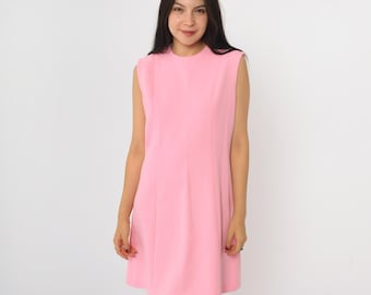 Vestido mini vintage rosa mod de los años 60, corte en A, recto, sin mangas, estilo gogo, años 60, liso, con ramitas, años 70, talla pequeña 6