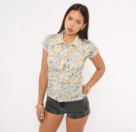 2000s Floral Watercolor Blouse Cream Yellow Blue Cap Sleeve Collared Camp Shirt Pastel Flower Print Top Ivory Spring Summer Vintage Small S