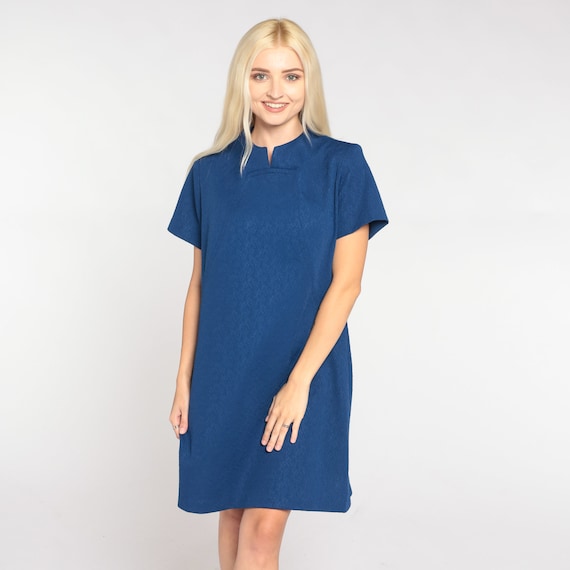 Navy Blue Shift Dress 60s Mod Mini Dress Floral Embossed Retro Simple Basic Sixties Twiggy Gogo MiniDress Short Sleeve Vintage 1960s Large L