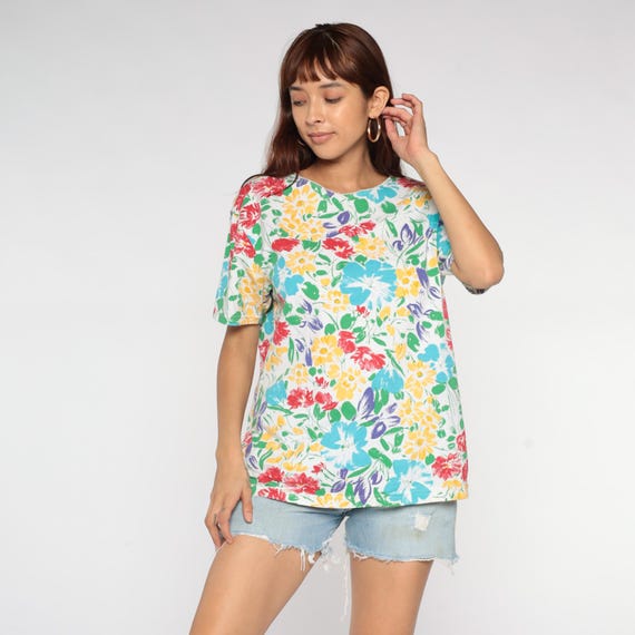 Multicolor Floral T-Shirt 90s White Rainbow Watercolor Flowers Daisy Print Vintage Tee Relaxed Short Sleeve Summer Lightweight Large L