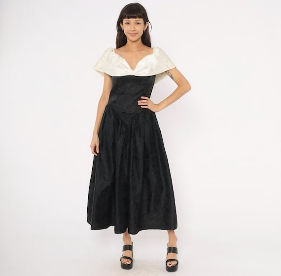 90s Off Shoulder Cocktail Dress Black Ivory Jacquard Gown Formal Dress Cream Collar Full Skirt Elegant  Evening Party Vintage Women Large L