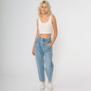 Lee Jeans 80s Vintage High Waisted Mom Jeans Light Blue Wash Tapered Leg Cotton Denim Pants Slow Fashion Conscious Small 26 S