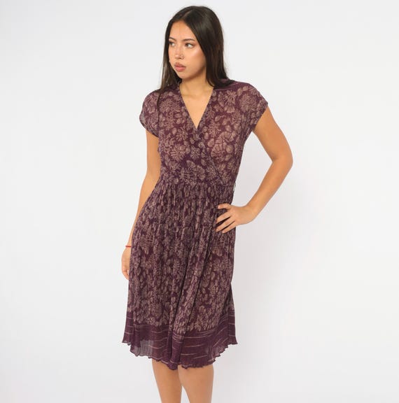 80s Purple Floral Dress Crinkle Pleated Surplice V Neck Cap Sleeve Grey Mauve Plum Sheer Bodice Dark Cottagecore Sundress Vintage Medium M
