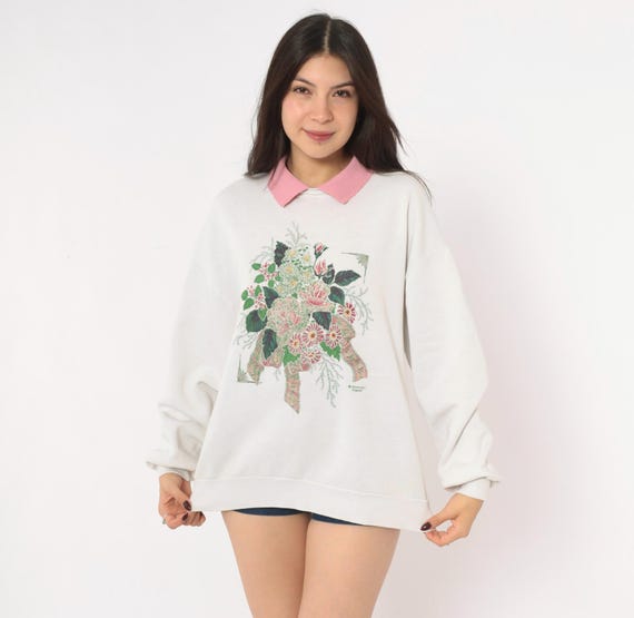 90s Floral Bouquet Sweatshirt Morning Sun Pink Collared Roses Graphic Grandma Cottagecore Coquette Boxy Off White Top Vintage Large L