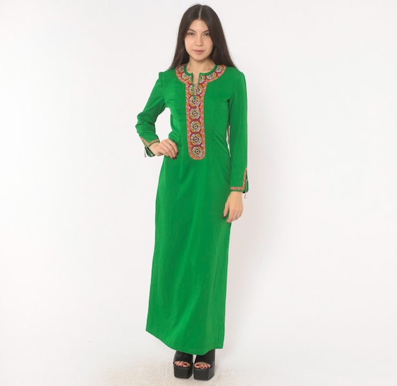 70s Green Maxi Dress  Embroidered Neckline Woven Trim Long Sleeve Pullover Kaftan Style Floor Length Festival Vintage Extra Small XS