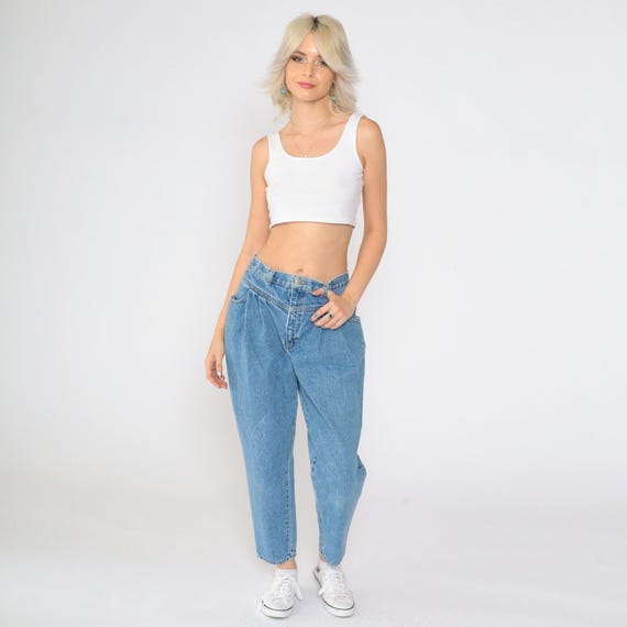Vintage Calvin Klein Jeans 90s Pleated Mom Jeans Tapered Jeans High Waisted Denim Ankle Pants 1990s Blue Medium