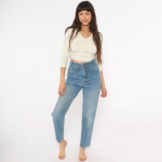 90s Mom Jeans Unionbay Light Wash High Waisted Straight Leg Blue Denim Pants Vintage Casual Everyday Minimalist Classic Relaxed Fit Medium M