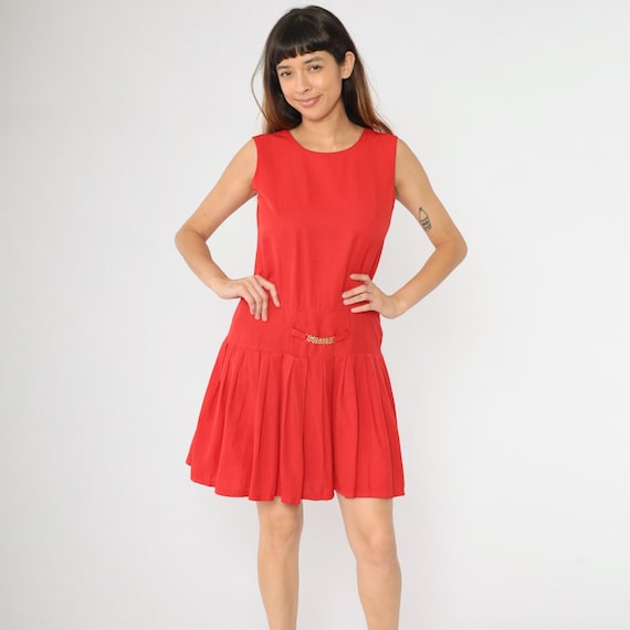 Vintage 90s Red Mod Dress Sleeveless Drop Waist Pleated Skirt Gold Accent 1990s Minimalist Retro Style Preppy Shift Women's Size Small S