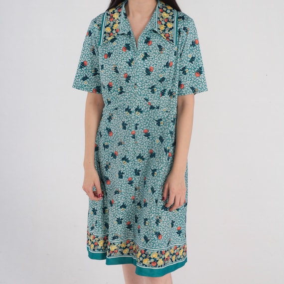 Green Floral Dress 70s Mini Dress Collared Shift Flower Daisy Print Day Dress Retro Mod Short Sleeve Bohemian V Neck Vintage 1970s Medium M