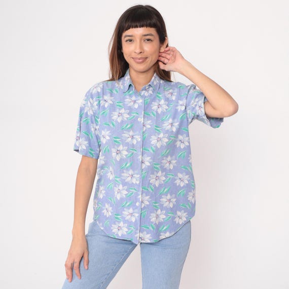 Purple Floral Shirt 90s Lavender White Flowers Cotton Short Sleeve Collared Blouse Cottagecore Prairie Top Vintage Summer Garden Small S
