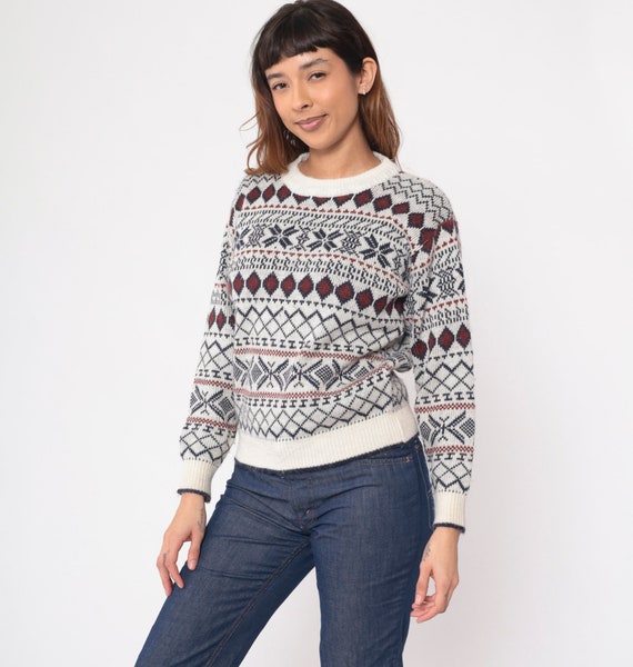 80s Fair Isle Sweater White Pullover Snowflake Ski Sweater Geometric Print 1980s Vintage Knit Bohemian Crewneck Extra Small xs s