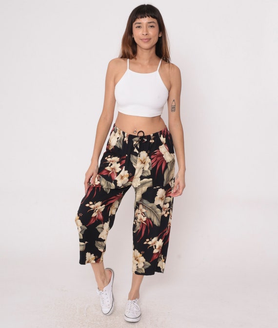 Tropical Floral Capri Pants 90s Black Cropped Pan… - image 2