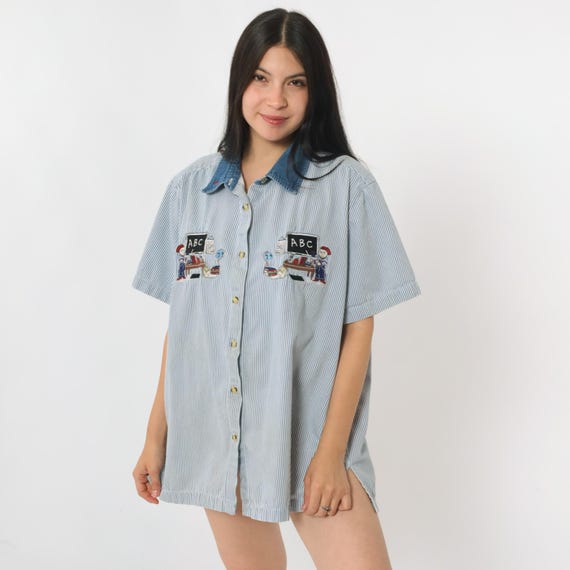Vintage Teddy Bear Teacher Shirt Y2K Button up Blouse Embroidered Short Sleeve Cute Top Blue White Railroad Stripe Denim Collar 00s 18W 20W