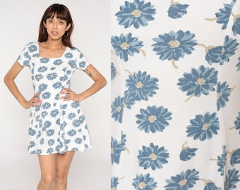 Abito floreale Wet Seal con stampa di fiori bianchi, mini abito Y2K, stile principessa, aderente e svasato, stile anni 2000, estivo, vintage, boho, aderente, a maniche corte, taglia S