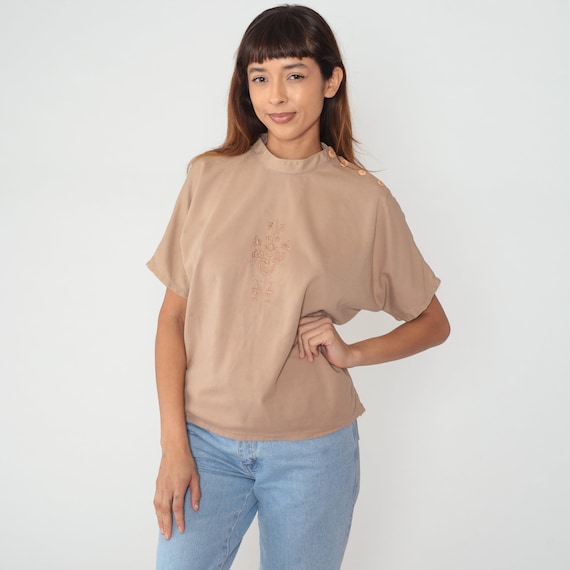 Tan Embroidered Blouse 80s Shirt Short Sleeve Button Shoulder Top Floral Heart Flower Design Boho Summer Hippie Cotton Vintage 1980s Medium