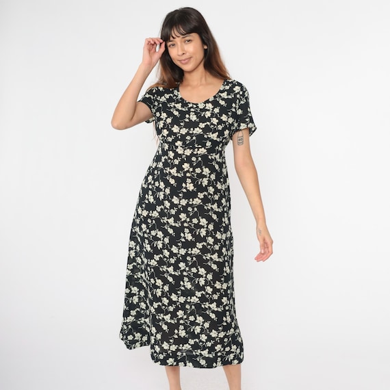 Vintage Floral Empire Waist Dress 90s Grunge Dress Black Midi Short Sleeve Dress Scoop Neck 1990s Rayon Cream Flower Print Medium