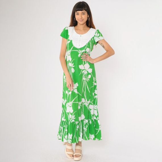Vintage 70s Green Hawaiian Maxi Dress White Floral Print Puff Sleeve Eyelet Lace Bib Ruffle Hem Tropical Boho Resort 1970s Summer Small S