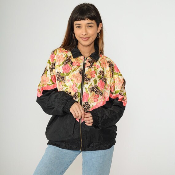 Vintage 90s Floral Windbreaker Jacket Black Pink Print Zip Up Lightweight Colorful Retro Spring Sporty Outdoor Women's Oversized Medium