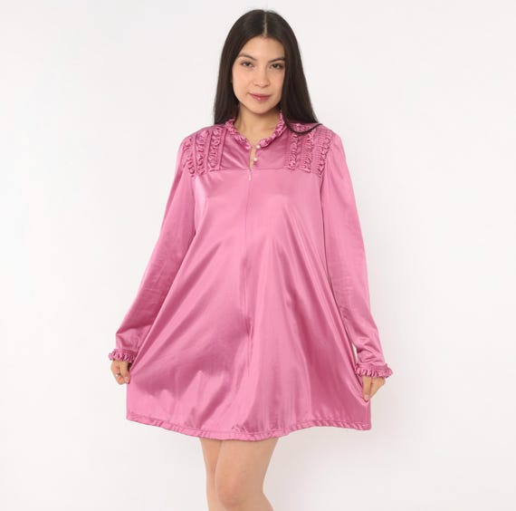80s Lounge Dress Mauve Ruffle Yoke Vanity Fair Pink Satin Button Long Sleeve Rose Loungewear Housecoat Coquette Sleep Gown Vintage Large L