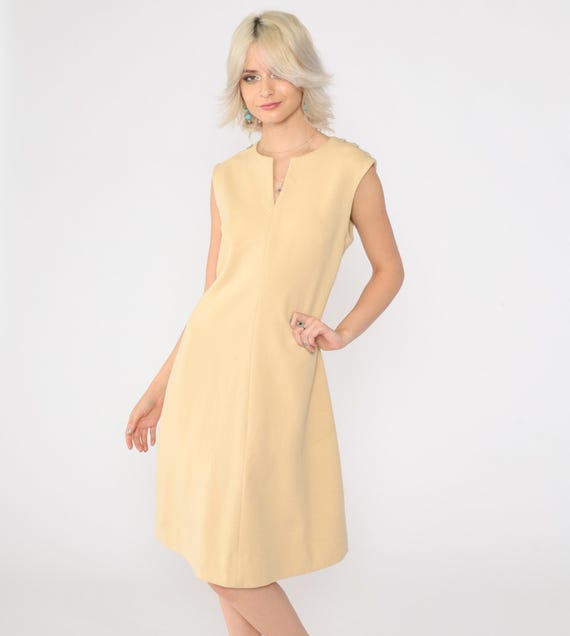 60s Mod Mini Dress Beige Shift Dress Knit Sleeveless Dress Retro Gogo Sixties Twiggy Plain Basic Minidress Vintage 1960s Medium