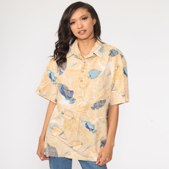 Tropical Fish Shirt Beach Top Button up Short Sleeve 90s UNDER THE SEA  Print Polo Vintage Blouse Vacation Surfer Tan Extra Large Xl 