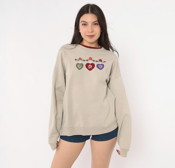 Hearts Buttons Embroidered Sweatshirt 90s Folk Art Applique Crewneck Taupe Cotton Pullover Country Patchwork Plaid Star Vintage Medium M