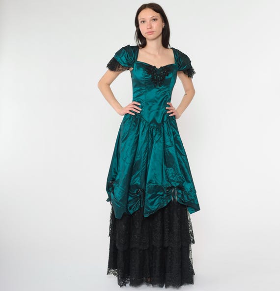 Vintage 80s Taffeta Lace Dress Emerald Green Tiered Black Lace Formal Ball Gown Beaded Sequin Sweetheart Neckline 1980s Evening Small 3/4