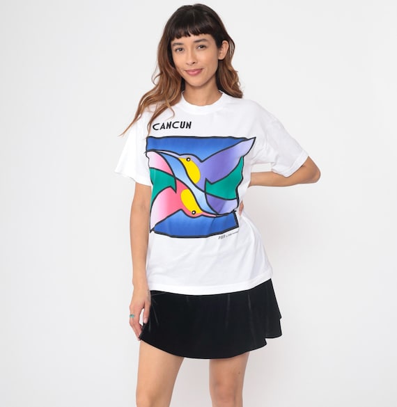 Cancun Tshirt 90s White Hummingbird Peter Mussfeldt Artist Cotton Tropical Bird Graphic Colorful Mexico Souvenir Medium M
