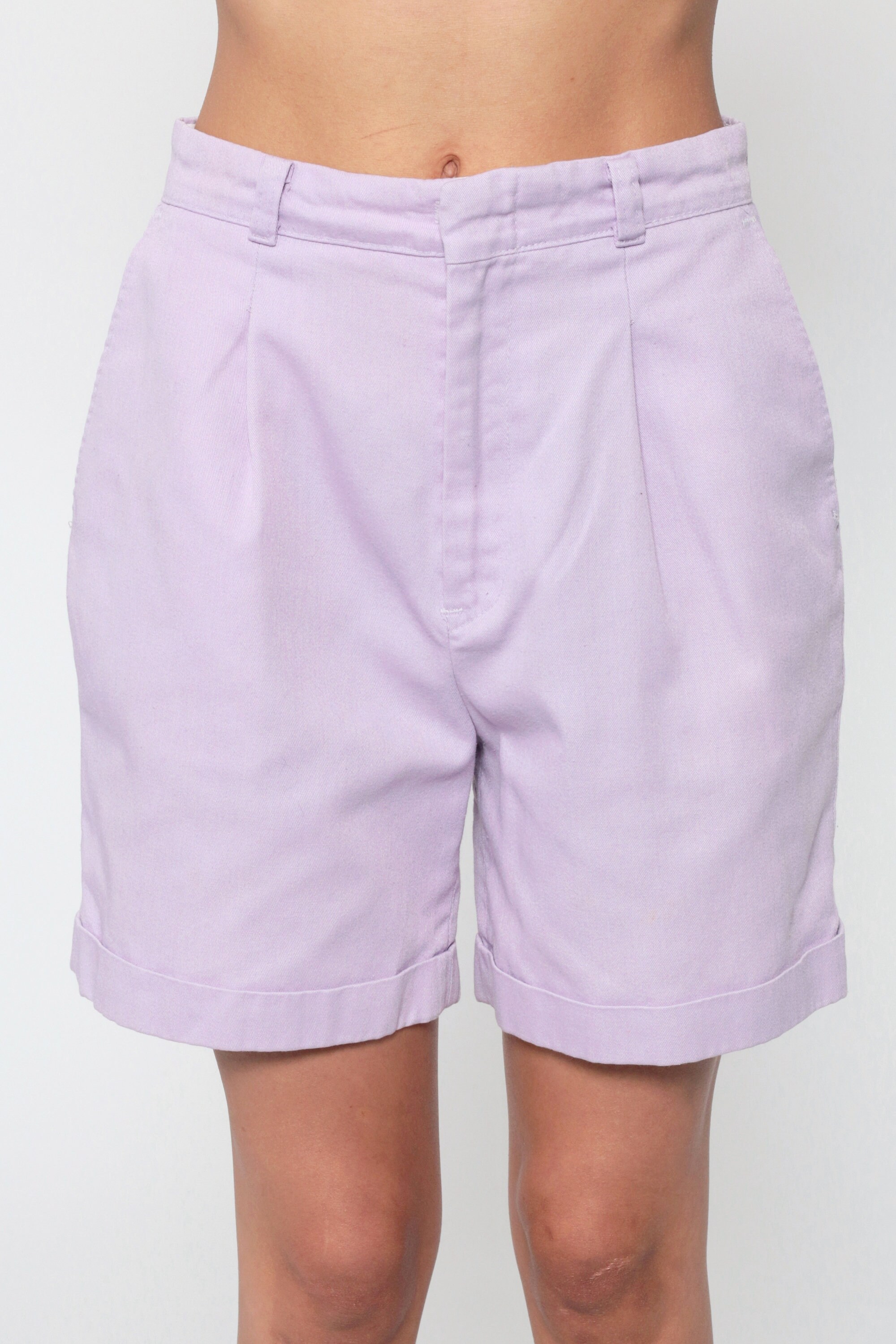 what goes with lavender colored shorts marine