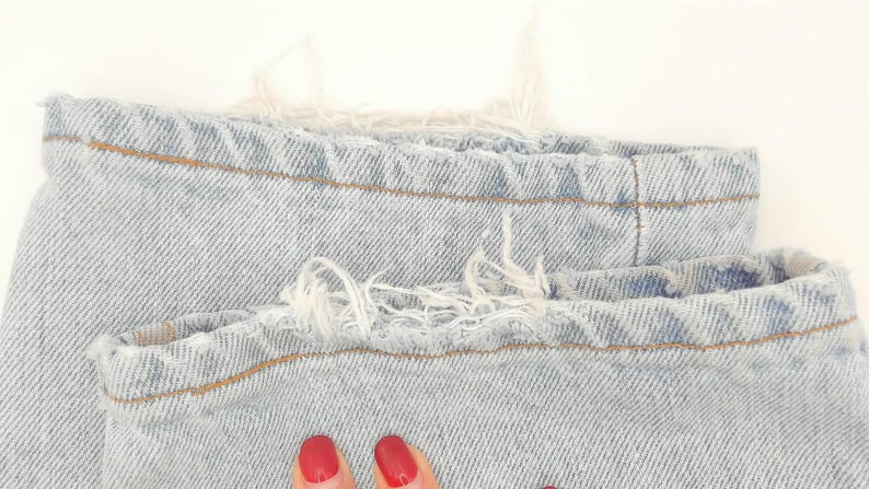 Levi 555 Relaxed Fit Jeans Light Wash Denim High Waisted Straight Leg 90s Faded Blue Cotton Mom Jean Tapered Ankle Levis Stonewash 31 30 image 14