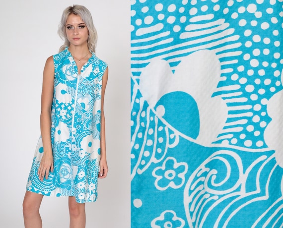 Groovy Floral Dress 60s Mod Mini Dress Sleeveless Zip Up Minidress Flower Print Shift Ruffle White Blue Cotton Blend Vintage 70s Small S